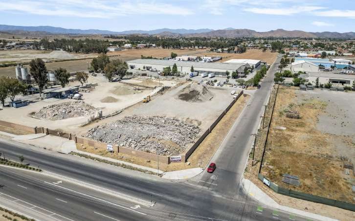 Block-wall perimeter · Goetz Road frontage